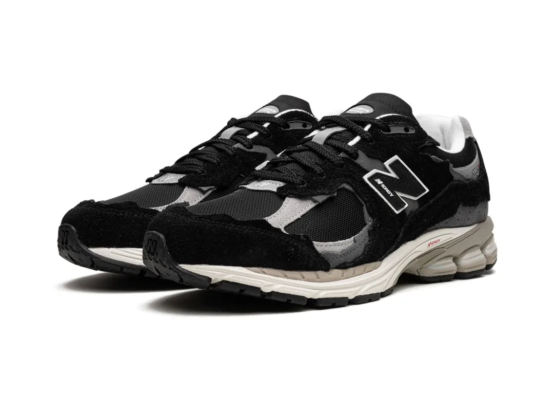 New Balance 2002R Protection Pack Black Grey - PLUGSNEAKRS