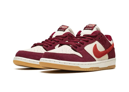 Nike SB Dunk Low Skate Like a Girl - PLUGSNEAKRS