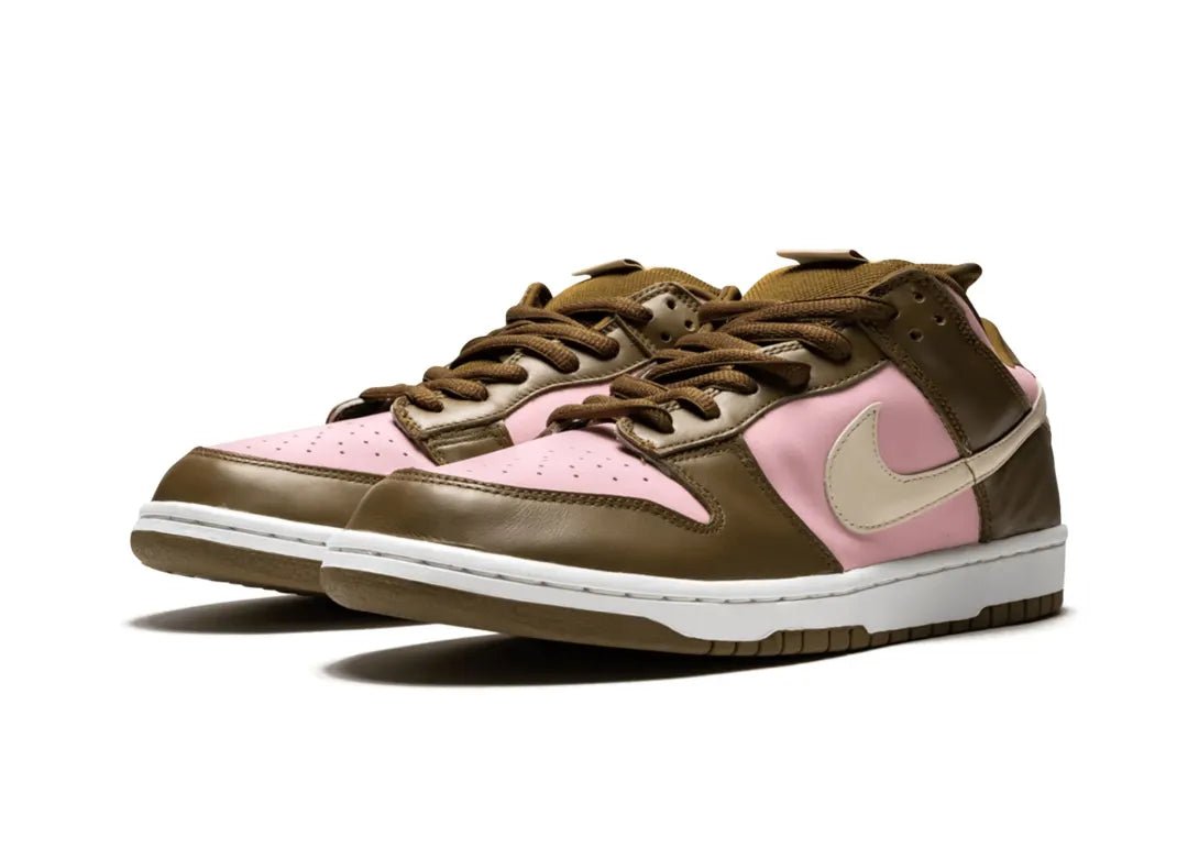 Nike SB Dunk Low Stussy Cherry